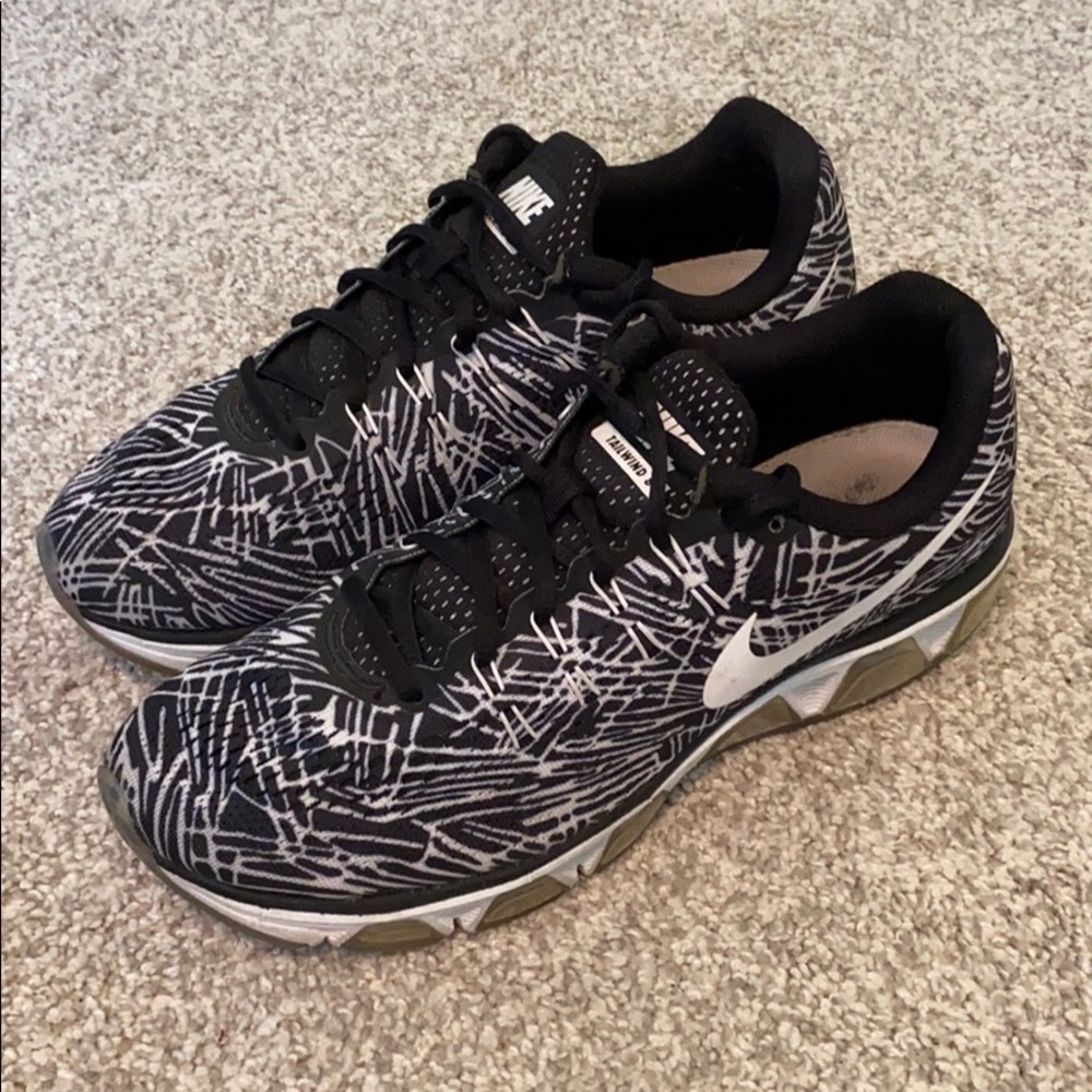 Nike tailwind 8 running sneakers